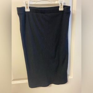 Kendal and Kylie Black Pencil Skirt - Size Medium
